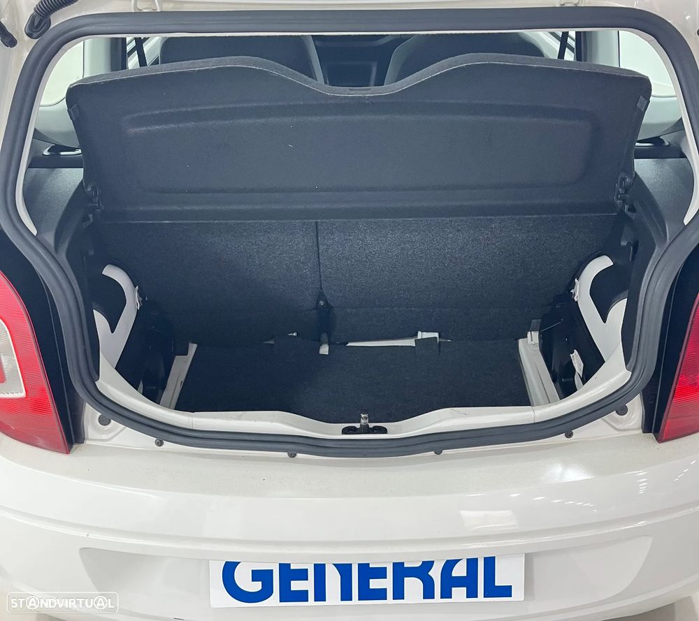 VW Up! 1.0 BlueMotion Move Auto - 10