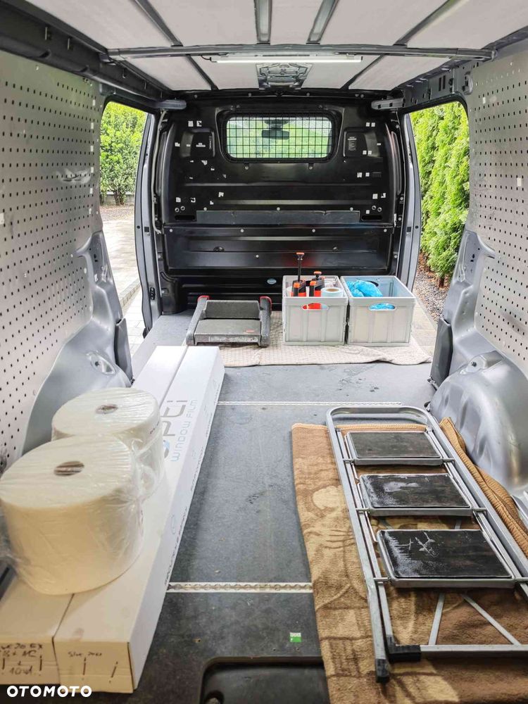 Opel Vivaro - 11
