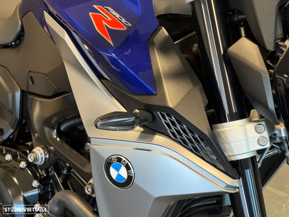 BMW F 900 R - 11