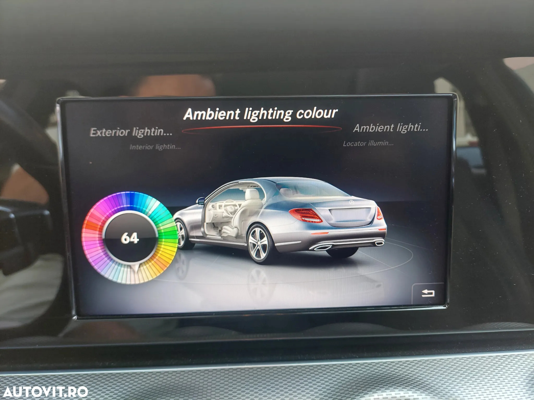 Mercedes-Benz E 200 4Matic T 9G-TRONIC - 8