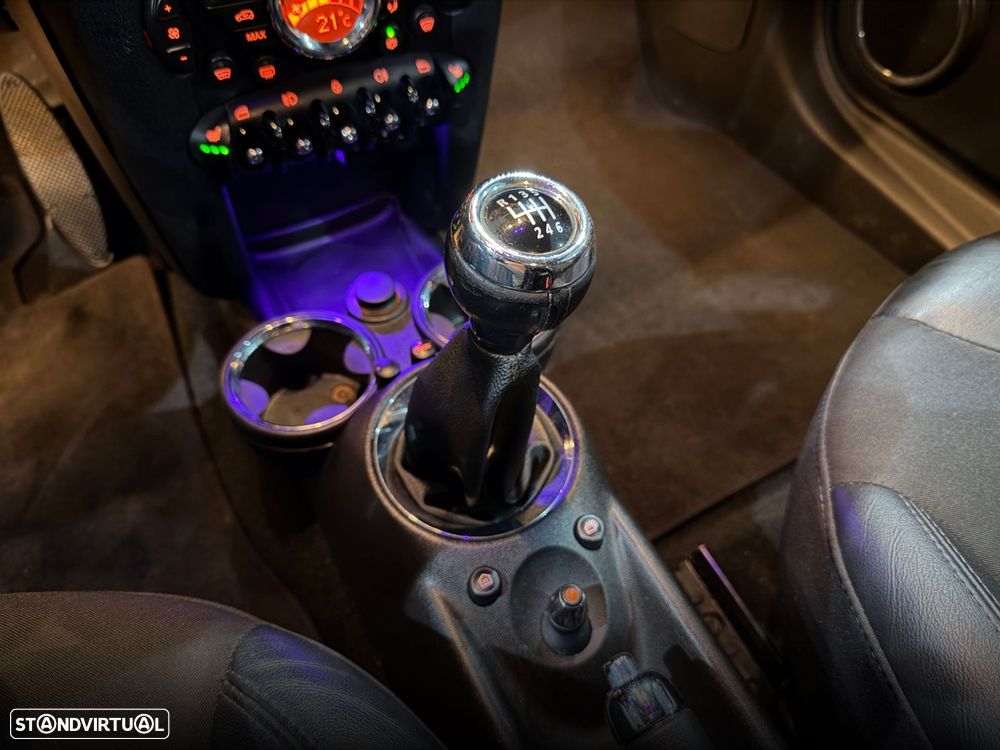 MINI 3 Portas Cooper D - 27