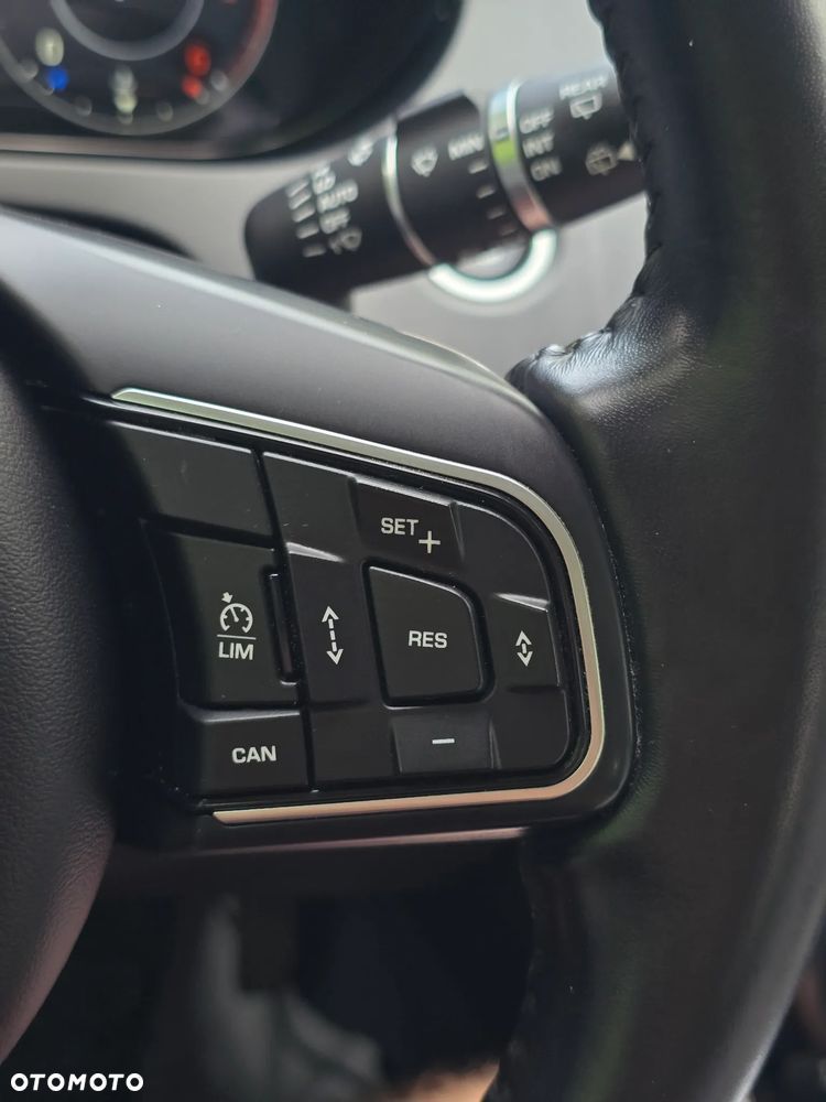 Jaguar E-Pace D150 AWD HSE - 28
