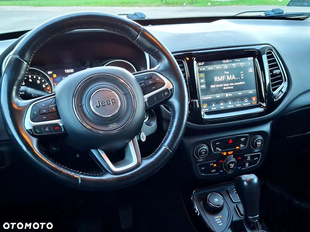 Jeep Compass - 10
