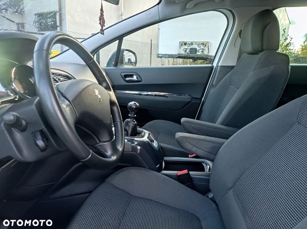 UWAGA ! 2017 PEUGEOT 5008 BENZYNA 131PS KLIMATRONIC NAVI ALU18 MALE KM I WLASC PL - 17