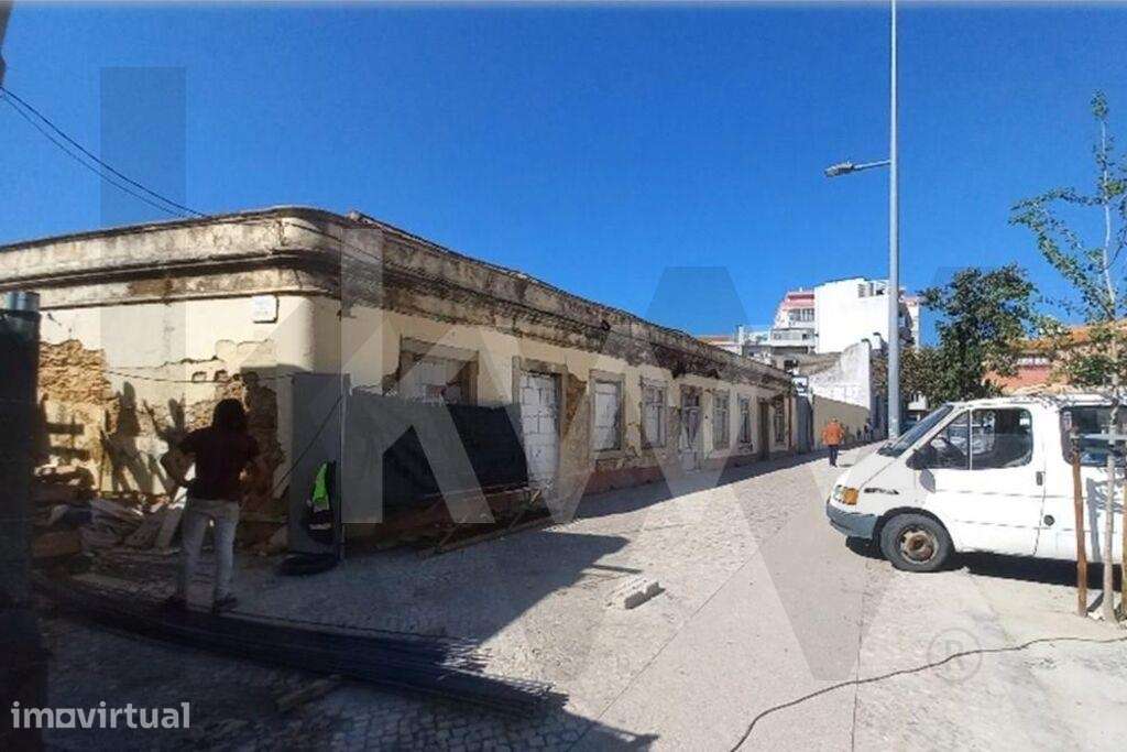 Terreno com 2.242m2 no centro de Setúbal na Av. dos Combatentes da Gra - Grande imagem: 3/19