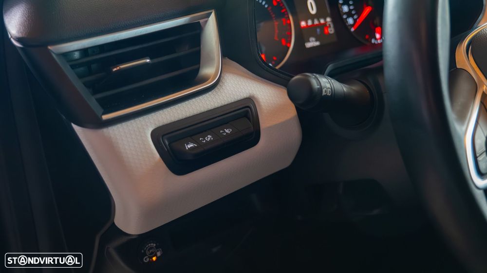 Renault Clio 1.0 TCe Techno Bi-Fuel - 13