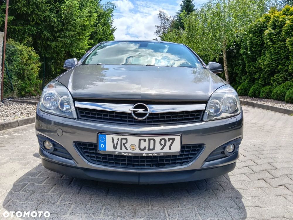 Opel Astra 1.6 Edition 111 Jahre - 10