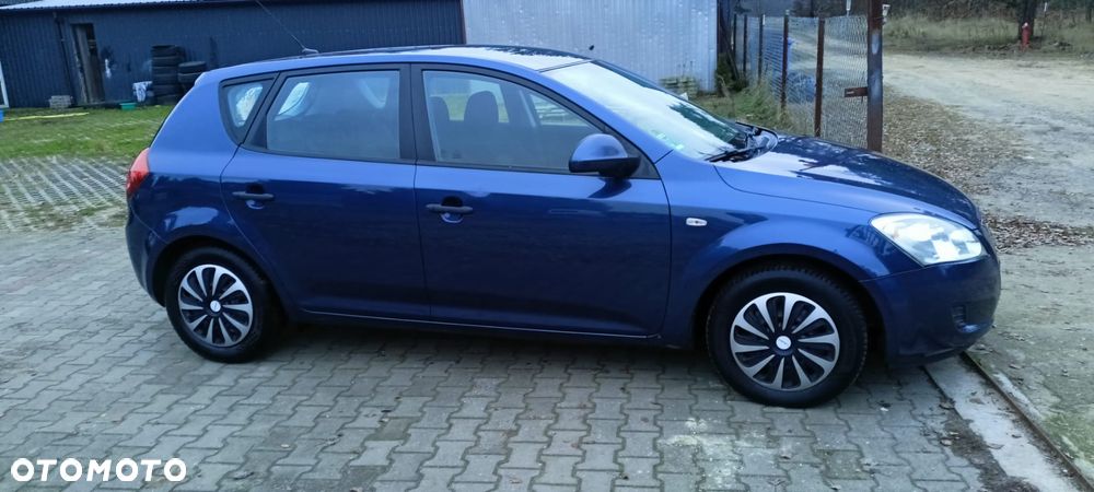 Kia Ceed 1.4 Comfort - 14