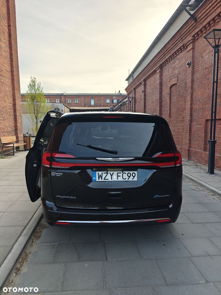 Chrysler Pacifica - 18