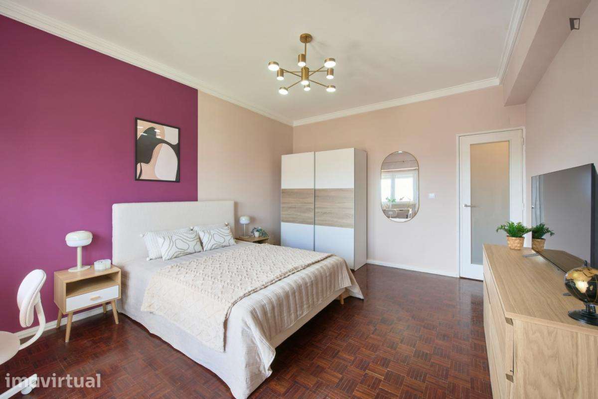 Quarto - localizado em Alameda Lisbon - Grande imagem: 5/25
