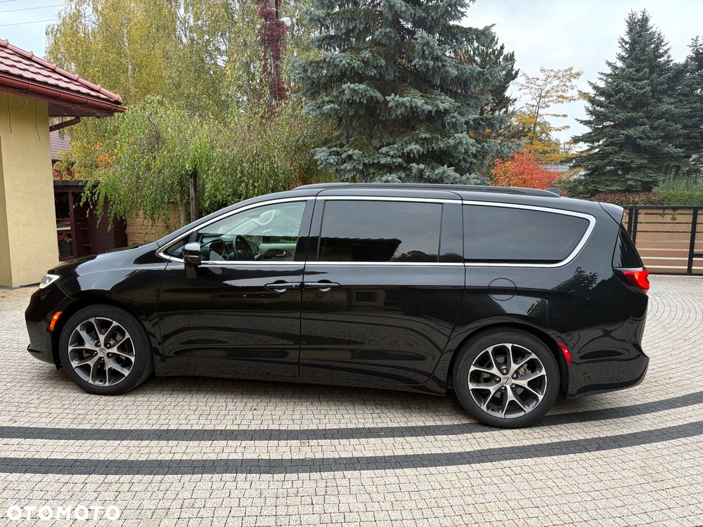 Chrysler Pacifica - 8