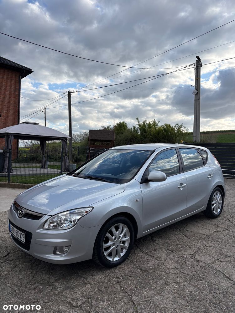 Hyundai i30 1.6 Classic + - 1