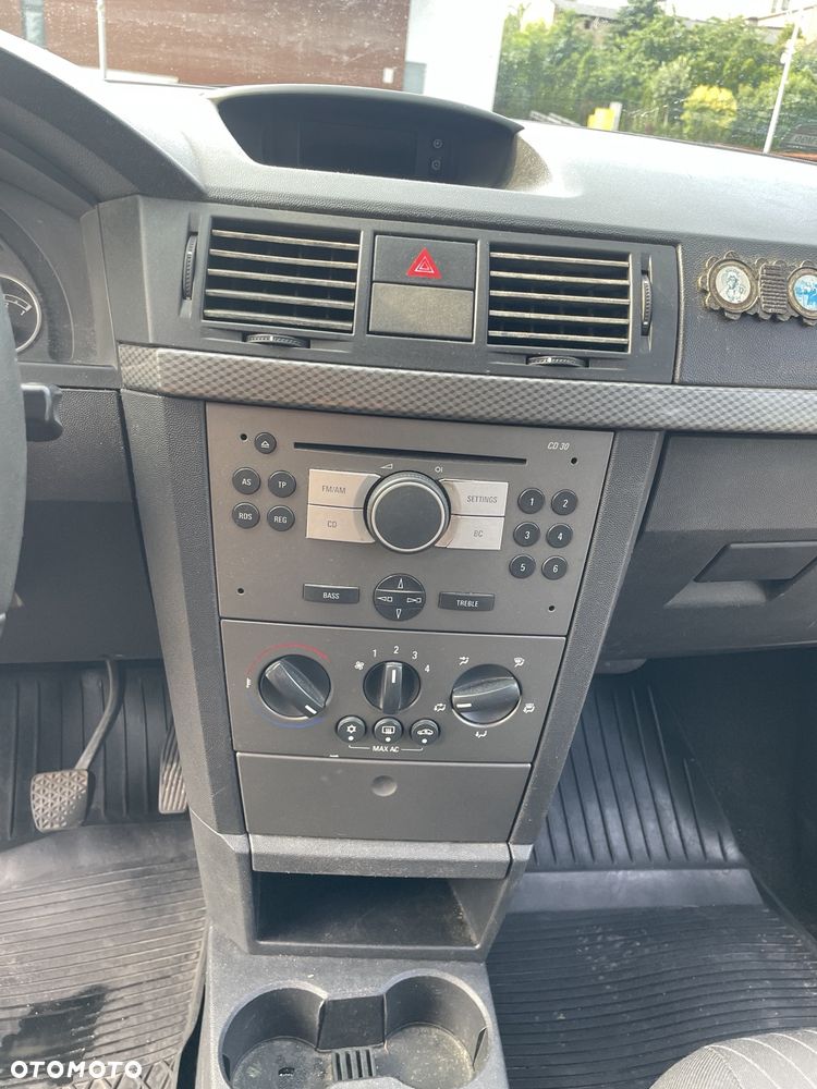 Opel Meriva - 8