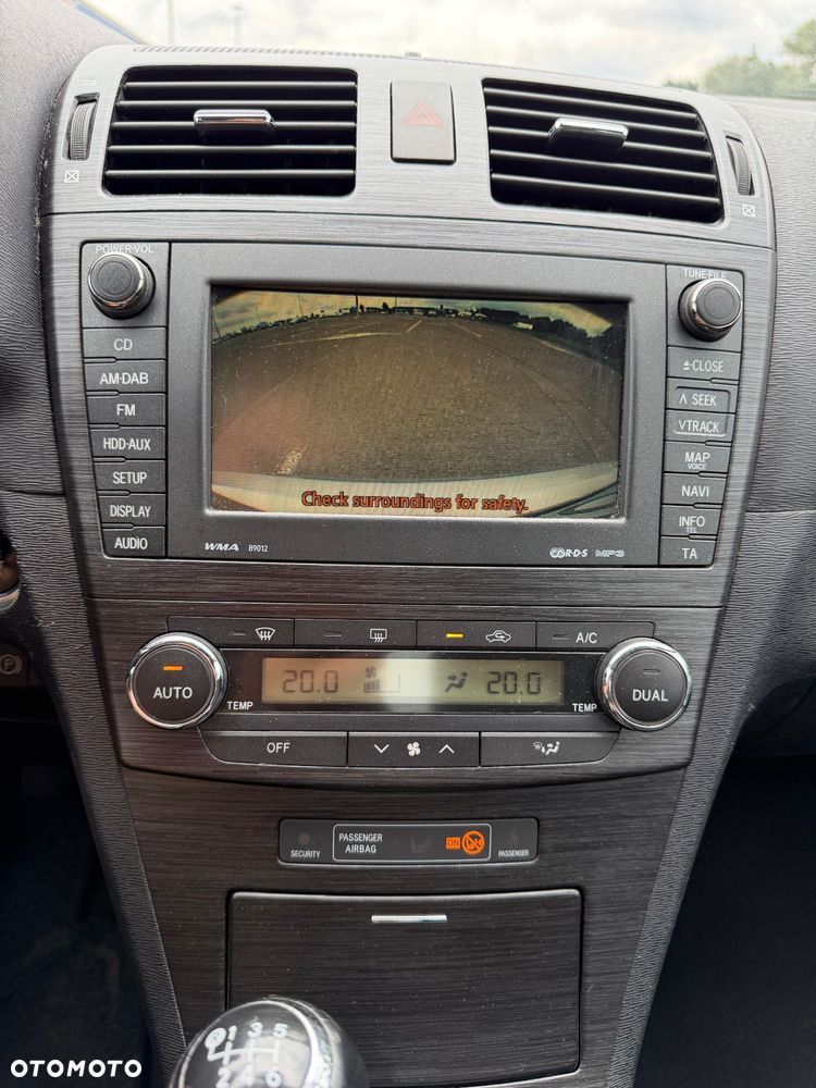 Toyota Avensis 1.8 Sol plus NAVI - 15