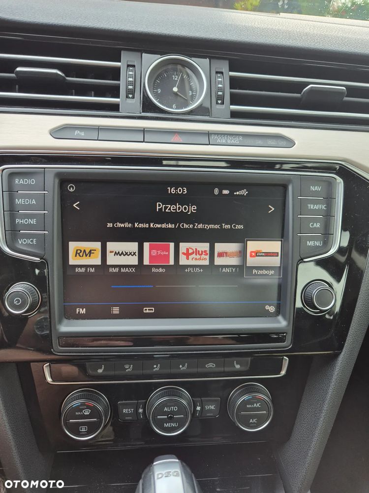 Volkswagen Passat 2.0 TDI Bi-Turbo BMT 4Mot Highline DSG - 12