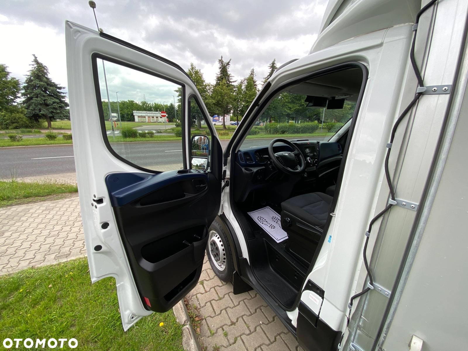 Iveco DAILY 35S16 HI-MATIC FIRANKA OBUSTRONNA 8 PALET WINDA BAR - 28