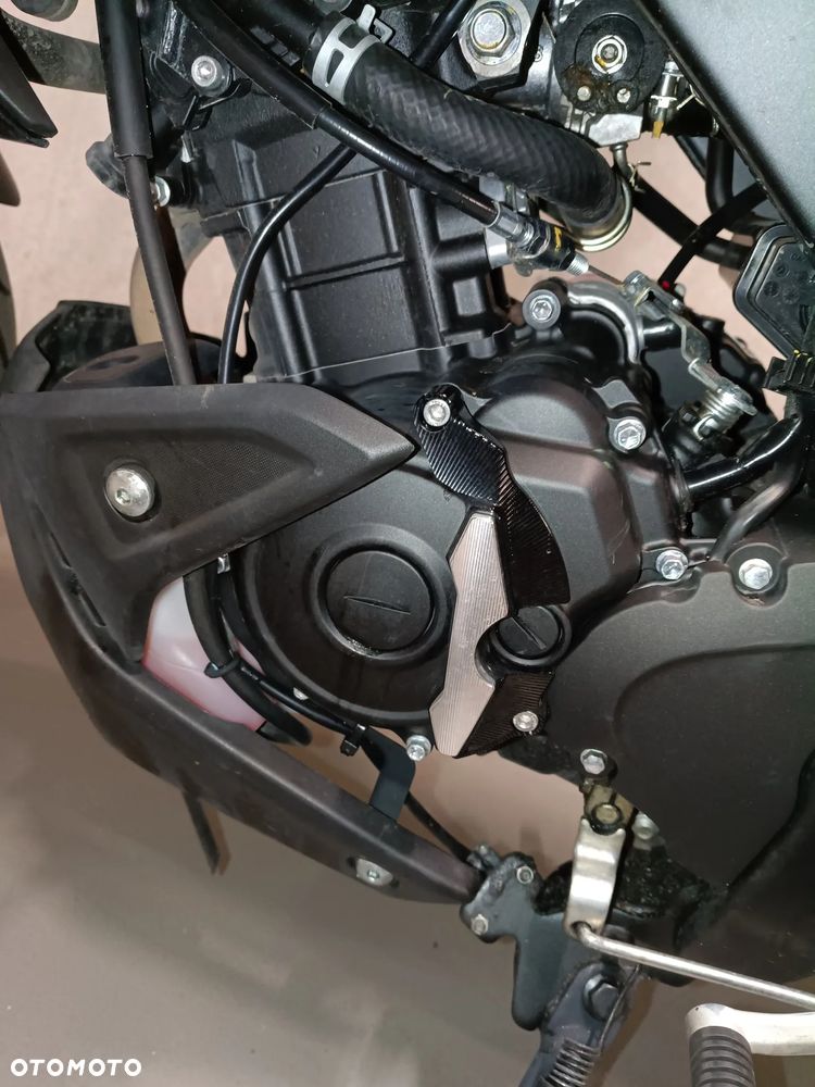 Yamaha MT - 8