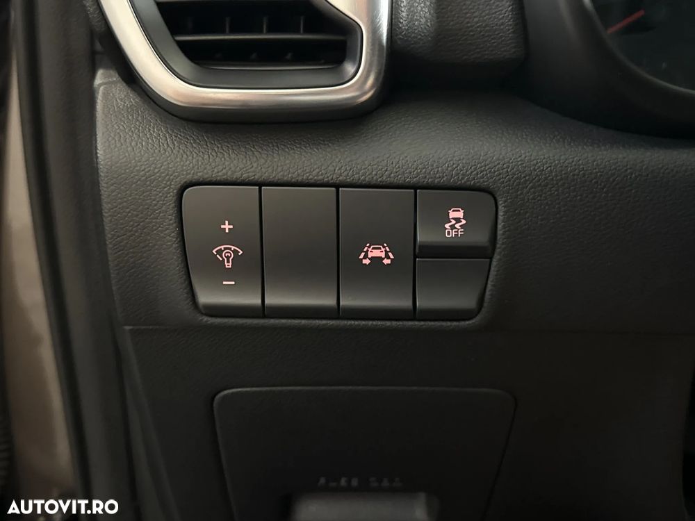 Kia Sportage - 16
