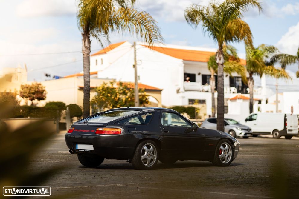 Porsche 928 S4 - 7