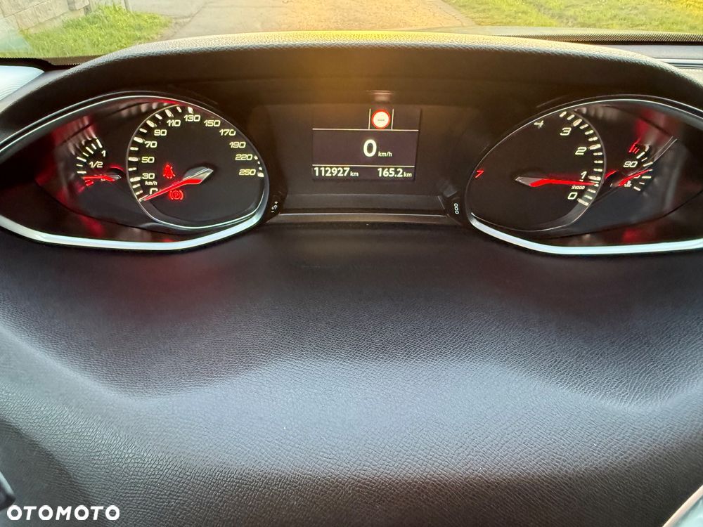 Peugeot 308 1.2 PureTech Allure S&S - 38