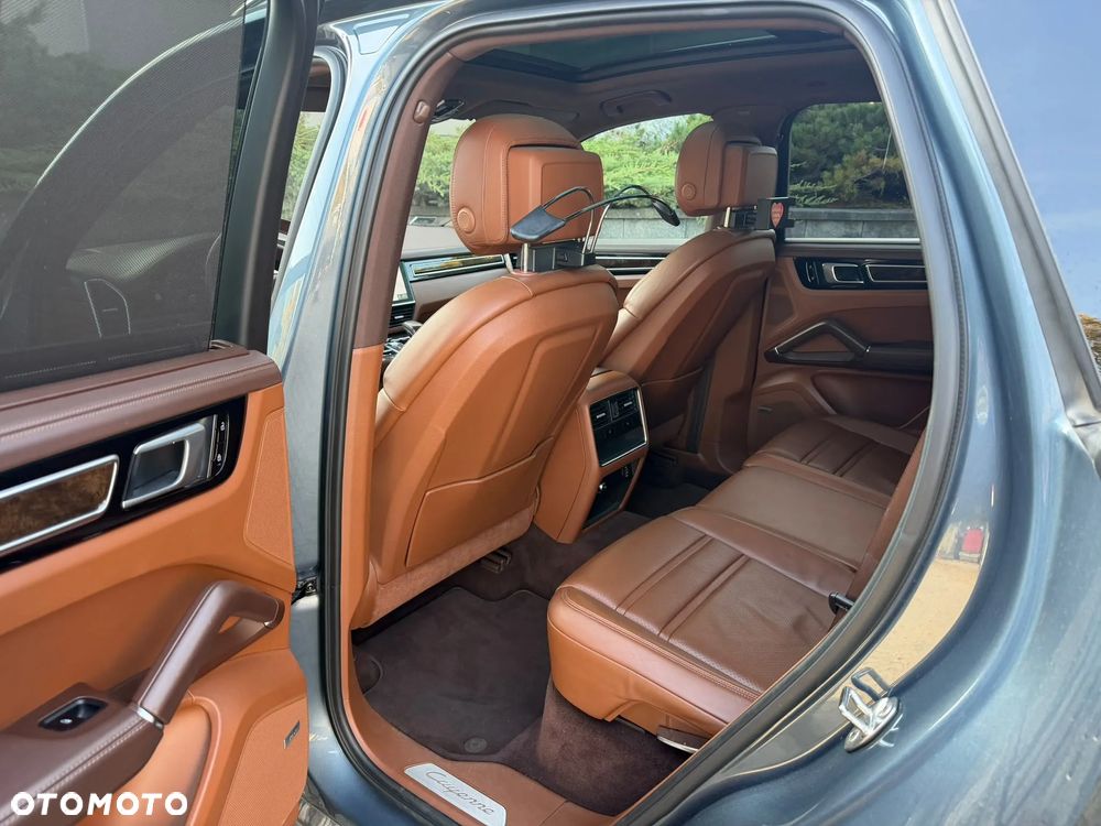 Porsche Cayenne Standard - 16