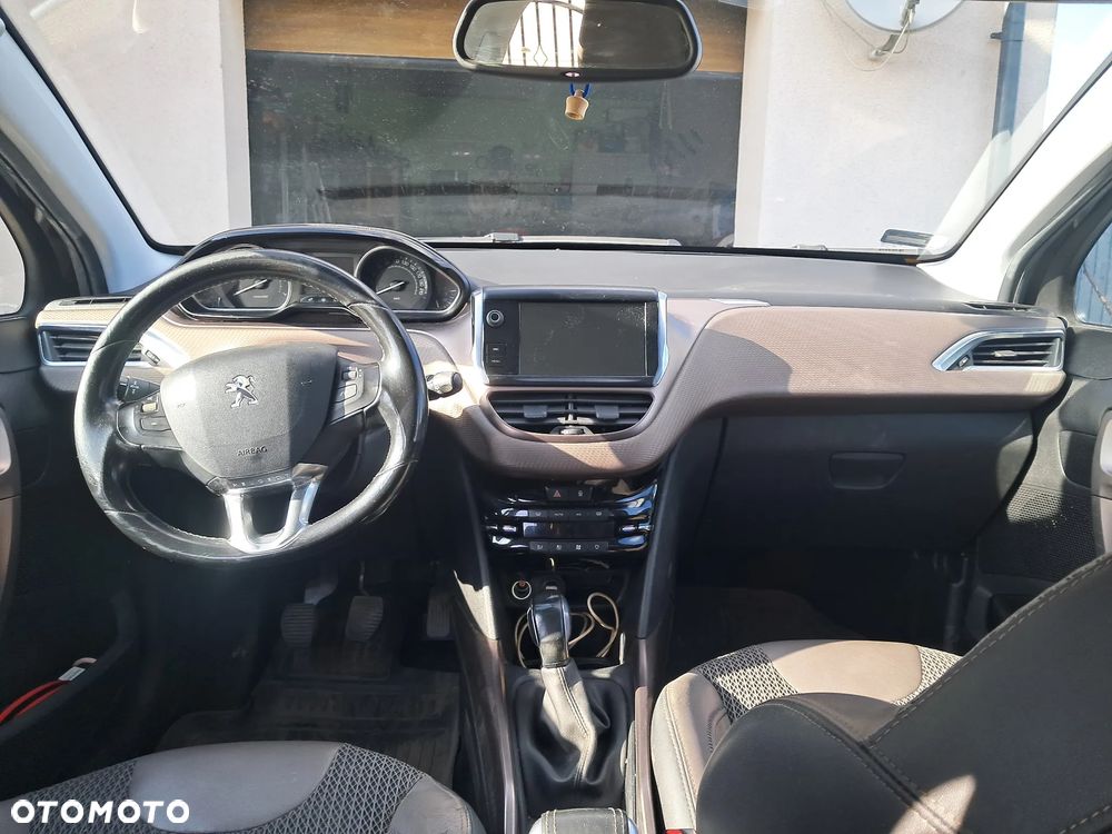 Peugeot 2008 1.6 VTi Allure - 8
