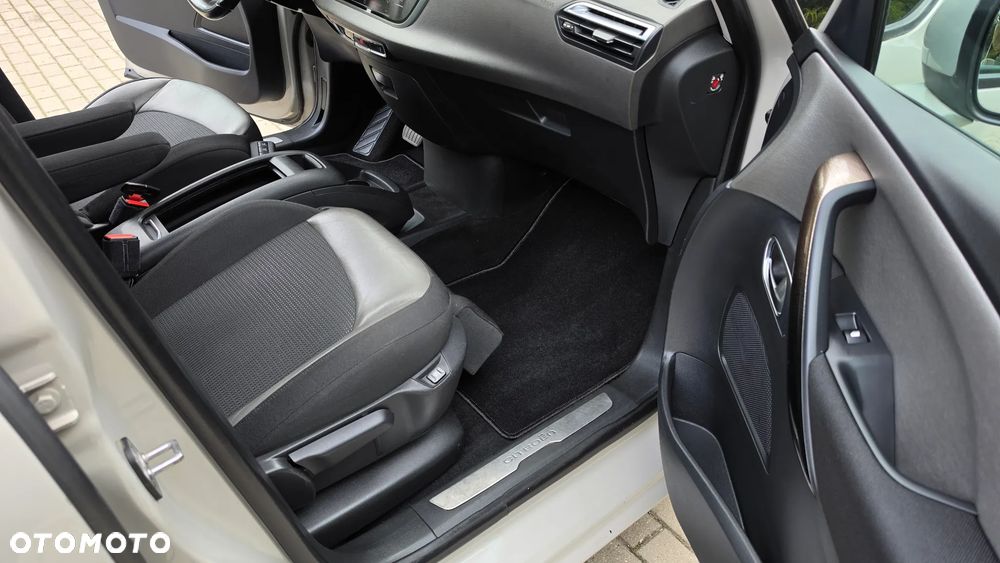 Citroën C4 Grand Picasso 1.6 BlueHDi Shine S&S EAT6 - 19