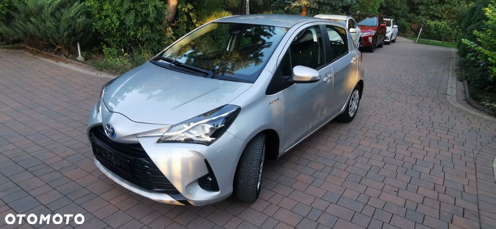 Toyota Yaris Hybrid 100 Active EU6 - 3