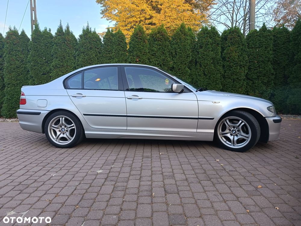 BMW Seria 3 2002 photo 4