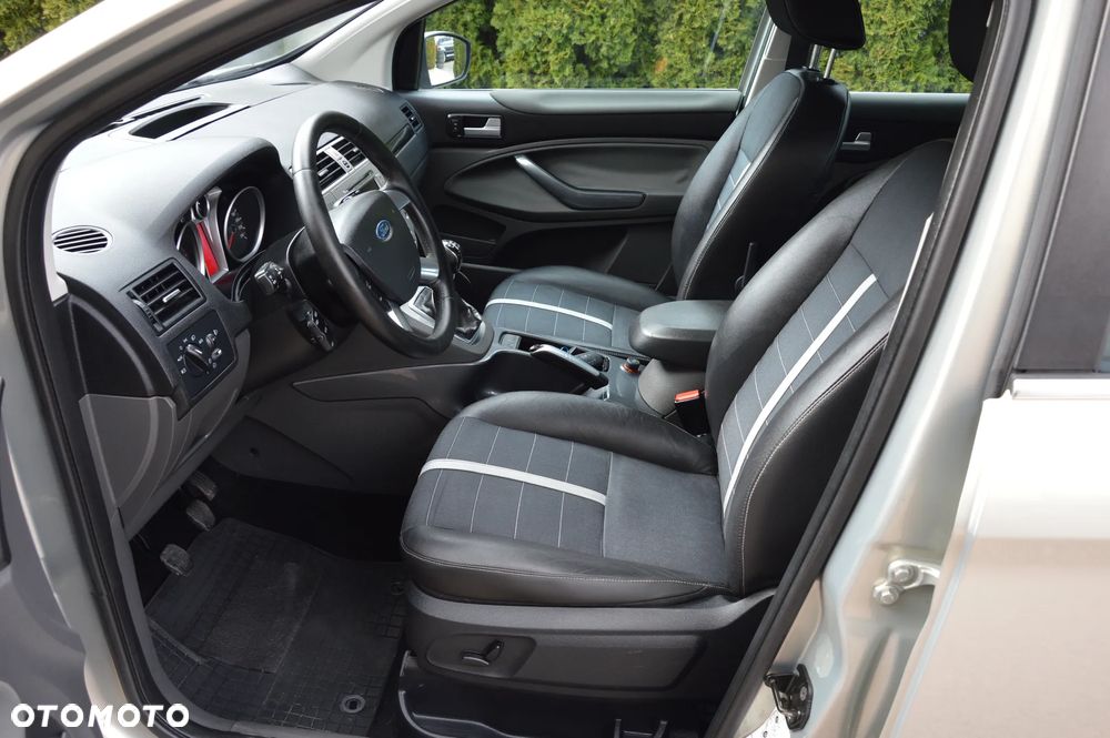 Ford Kuga - 22