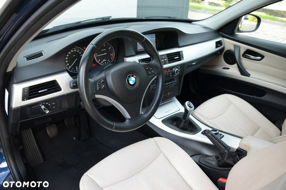 BMW Seria 3 - 26