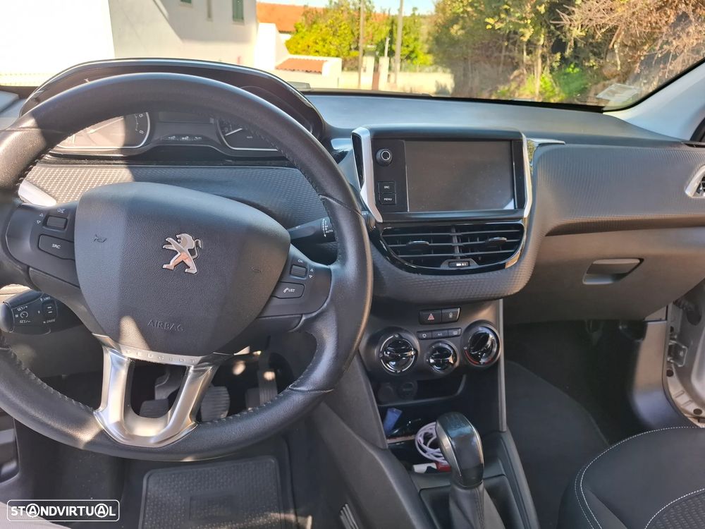 Peugeot 208 1.6 BlueHDi Active - 12