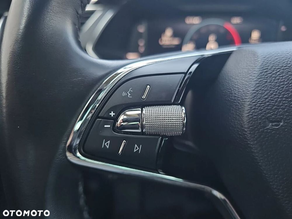 Skoda Superb 2.0 TDI SCR Style DSG - 24