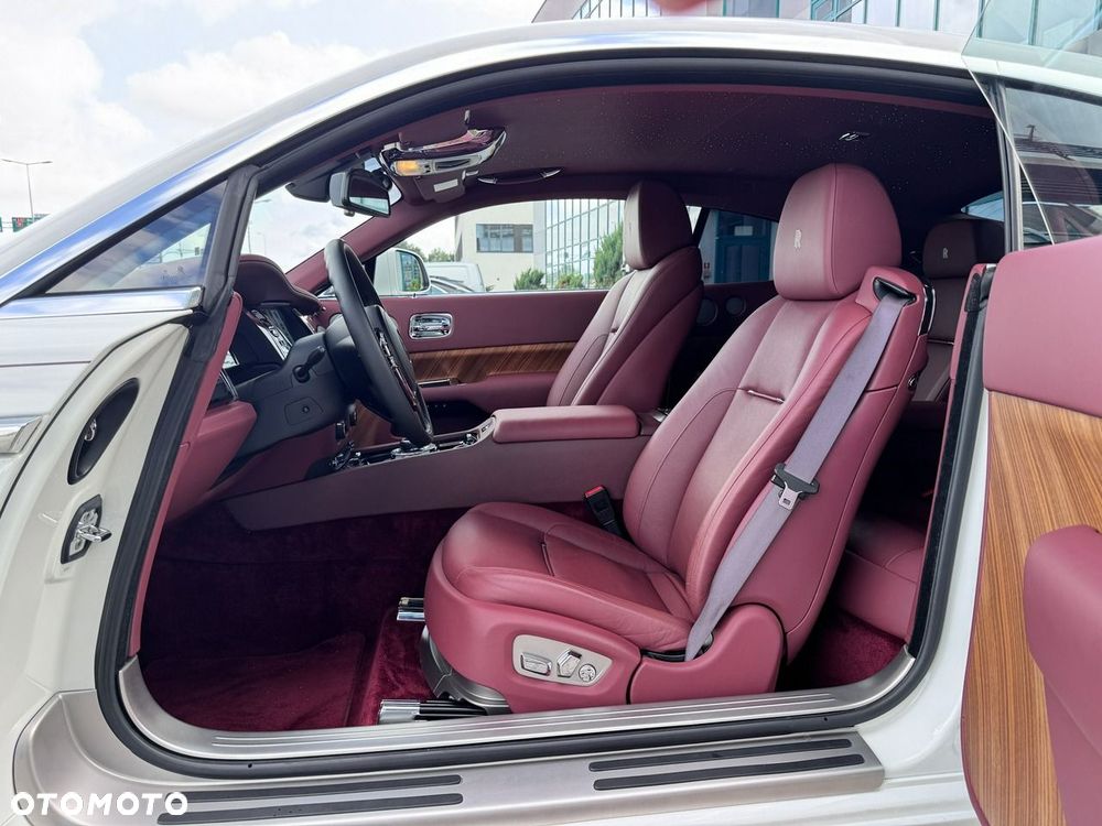 Rolls-Royce Wraith Standard - 25