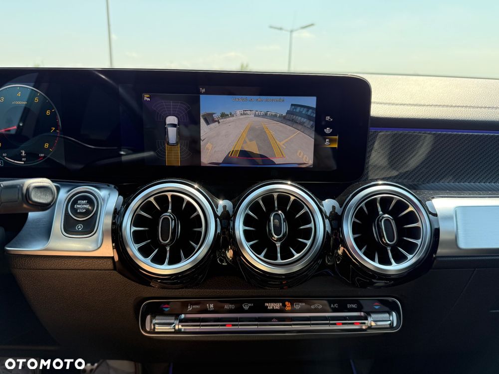 Mercedes-Benz GLB 200 AMG Line 7G-DCT - 22