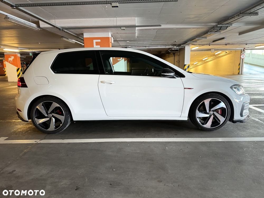 Volkswagen Golf - 7