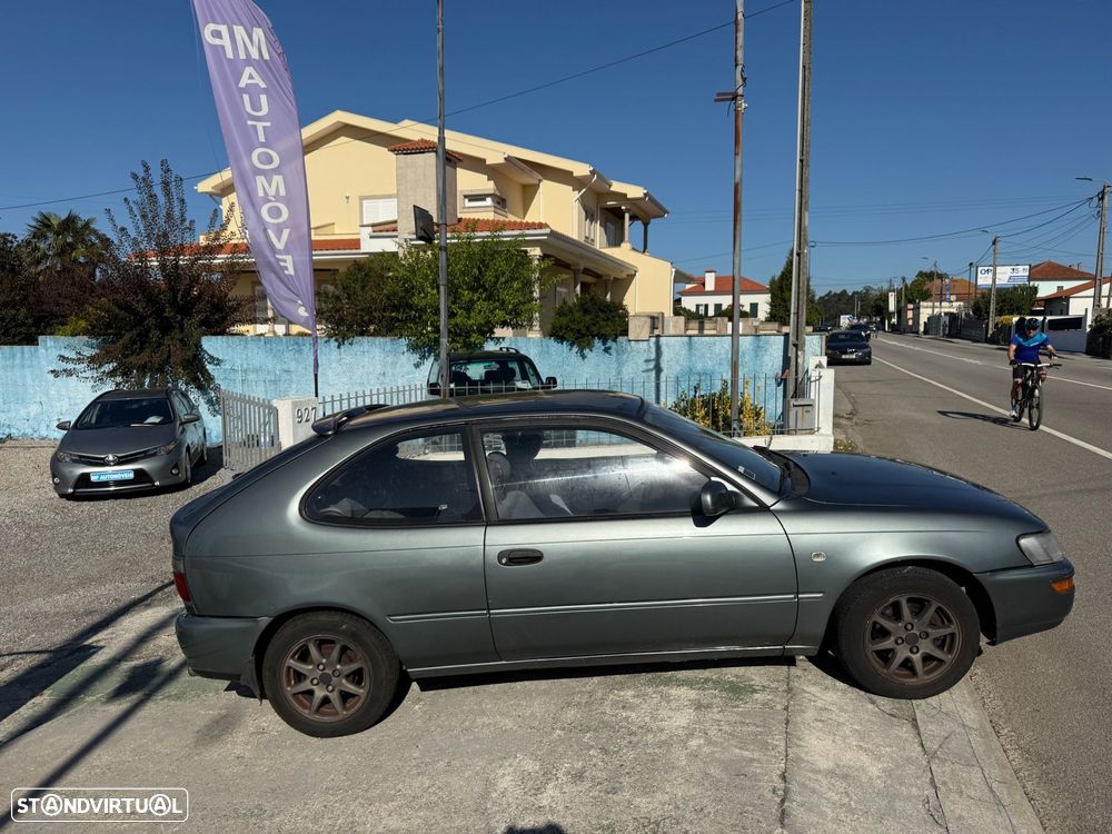 Toyota Corolla - 4