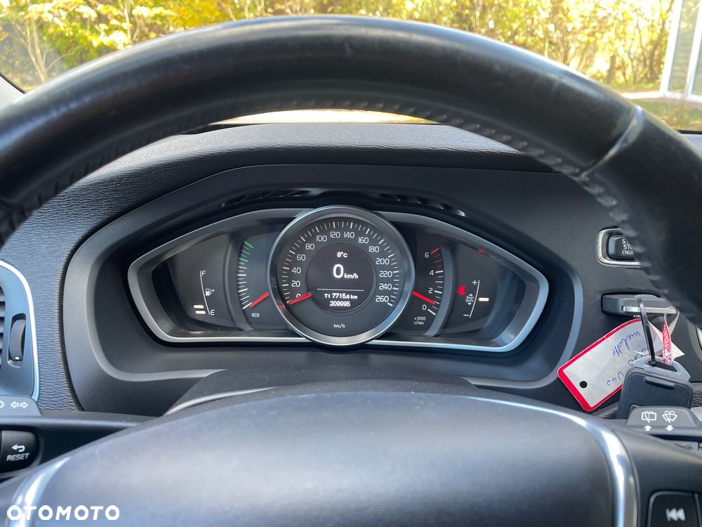 Volvo V40 D2 You - 27