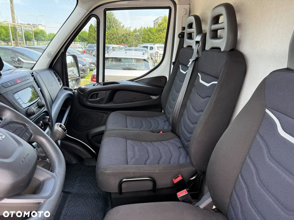 Iveco DAILY - 17