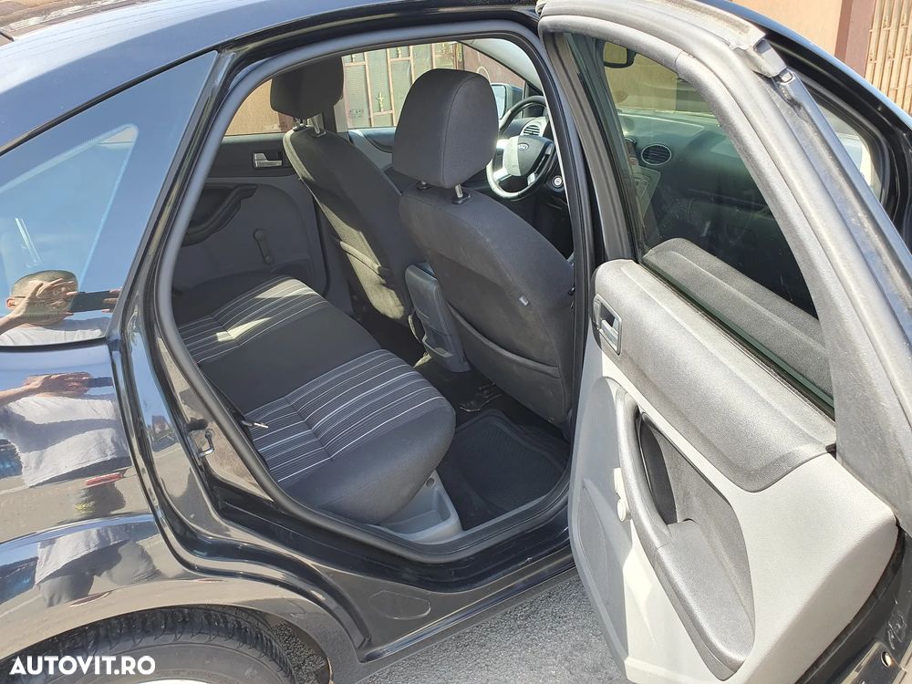 Ford Focus 1.8 TDCI Trend - 16