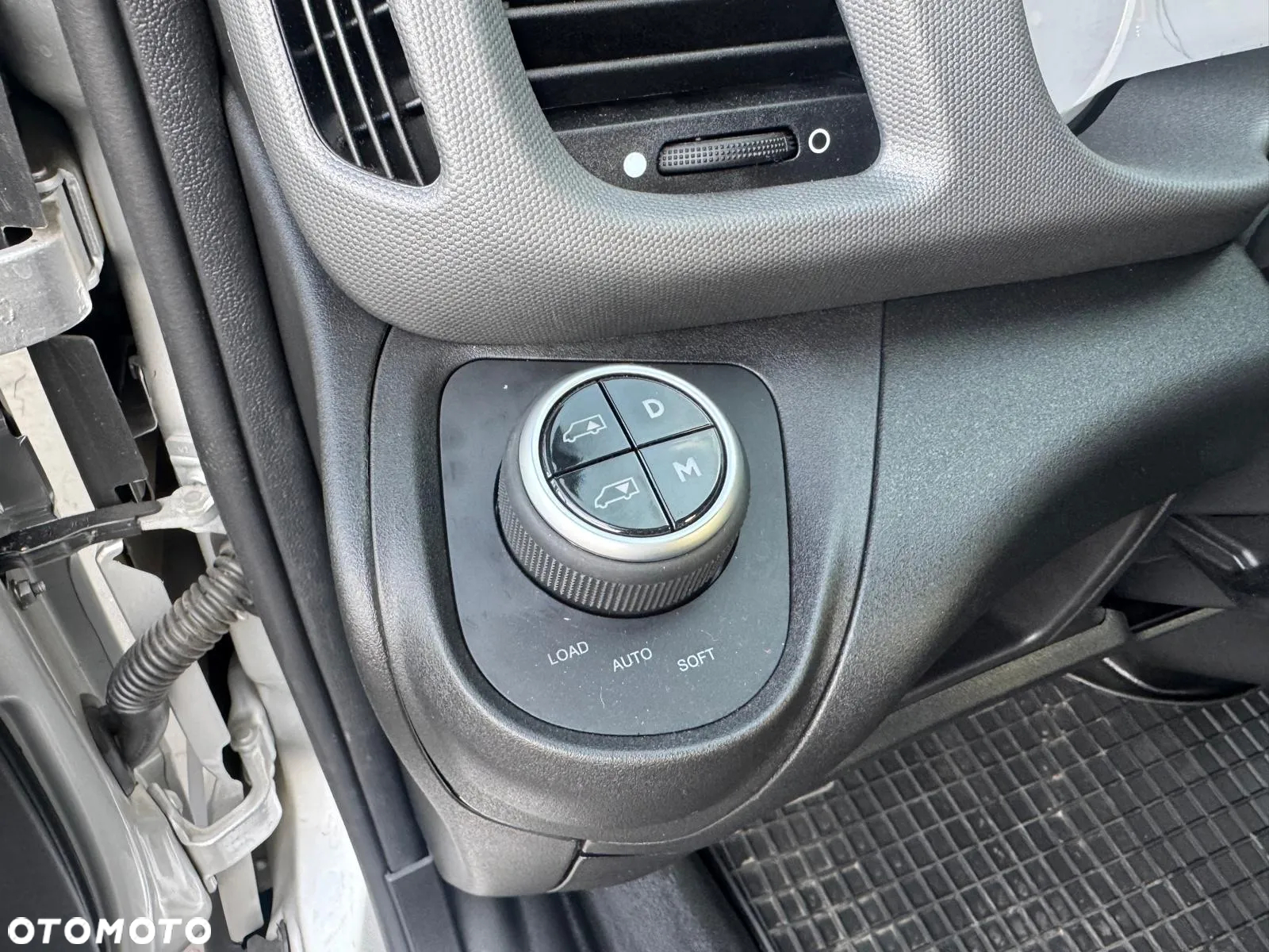 Iveco 70C18 - 12
