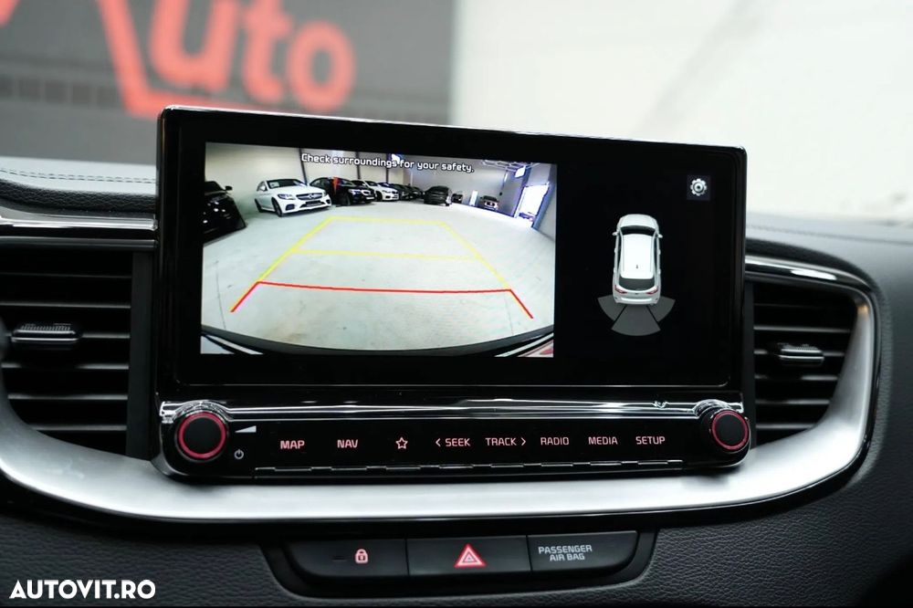 Kia Ceed 1.6 CRDi (48V Mild-Hybrid) DCT7 Spirit - 13