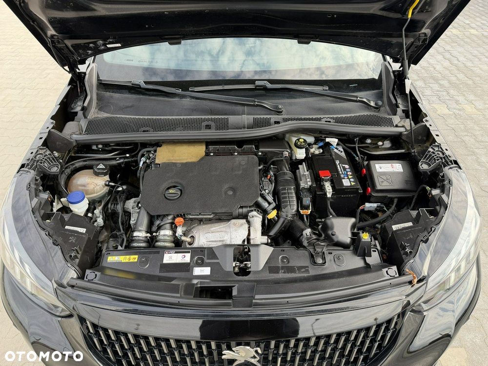 Peugeot 2008 BlueHDi 130 EAT8 GT - 5