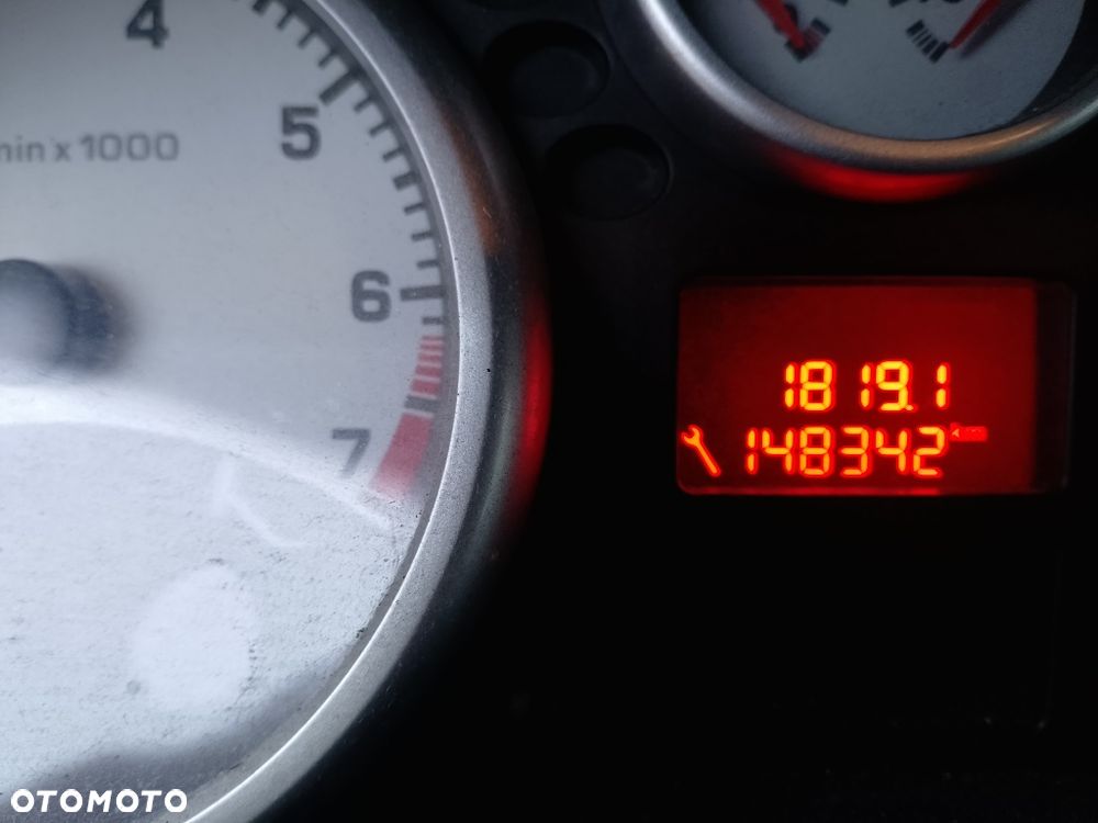 Peugeot 207 - 7