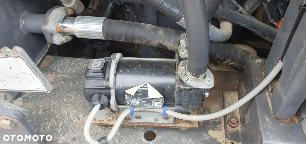 New Holland F106.7A - 19