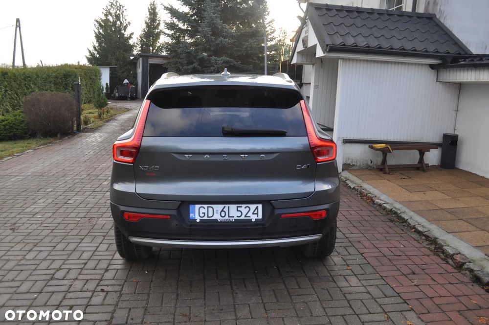 Volvo XC 40 D4 SCR AWD R-Design - 5