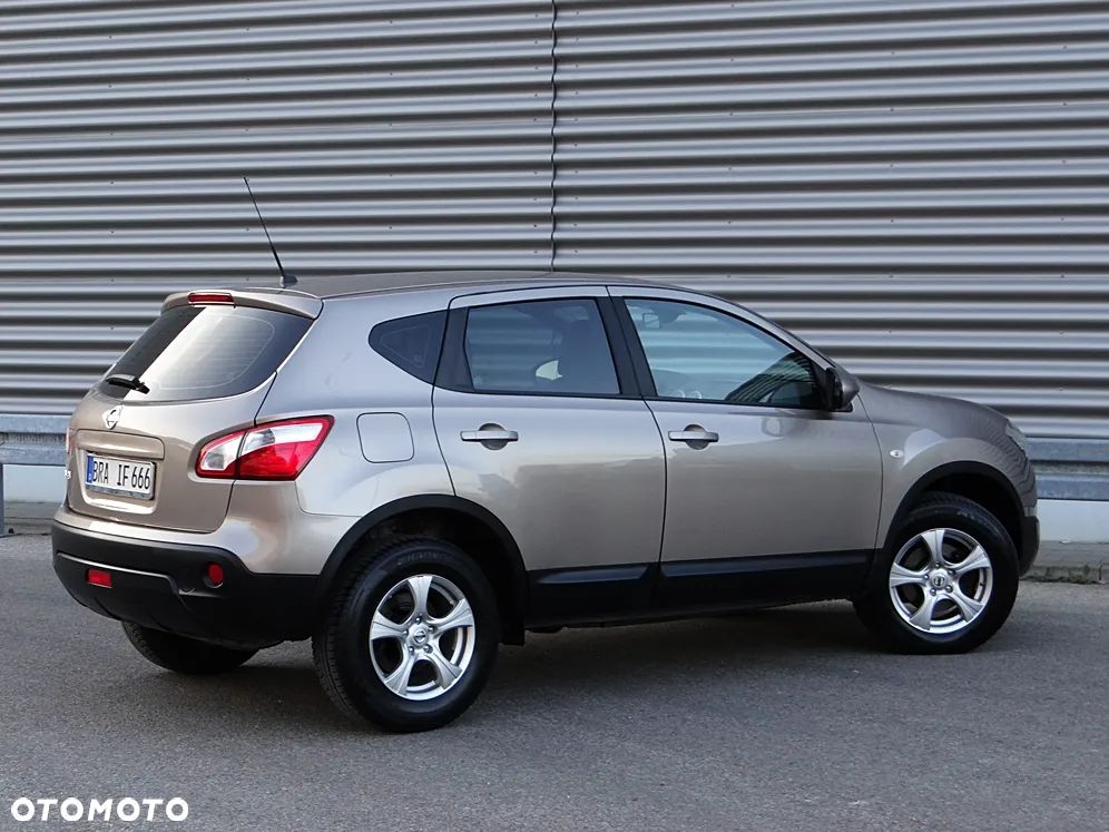 Nissan Qashqai 1.6 visia - 16