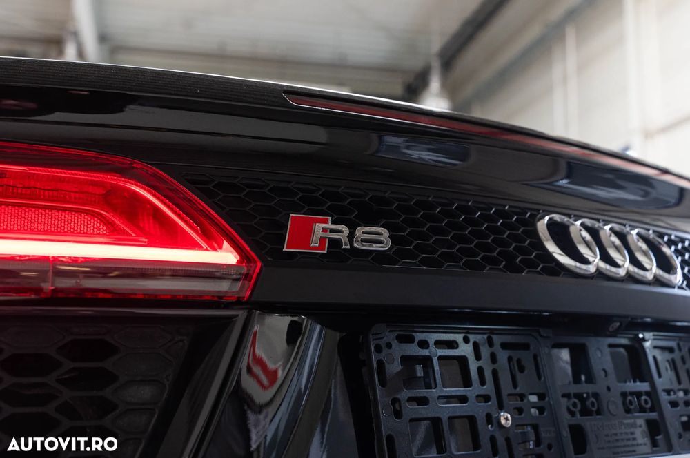 Audi R8 V10 5.2 FSI quattro S tronic - 14