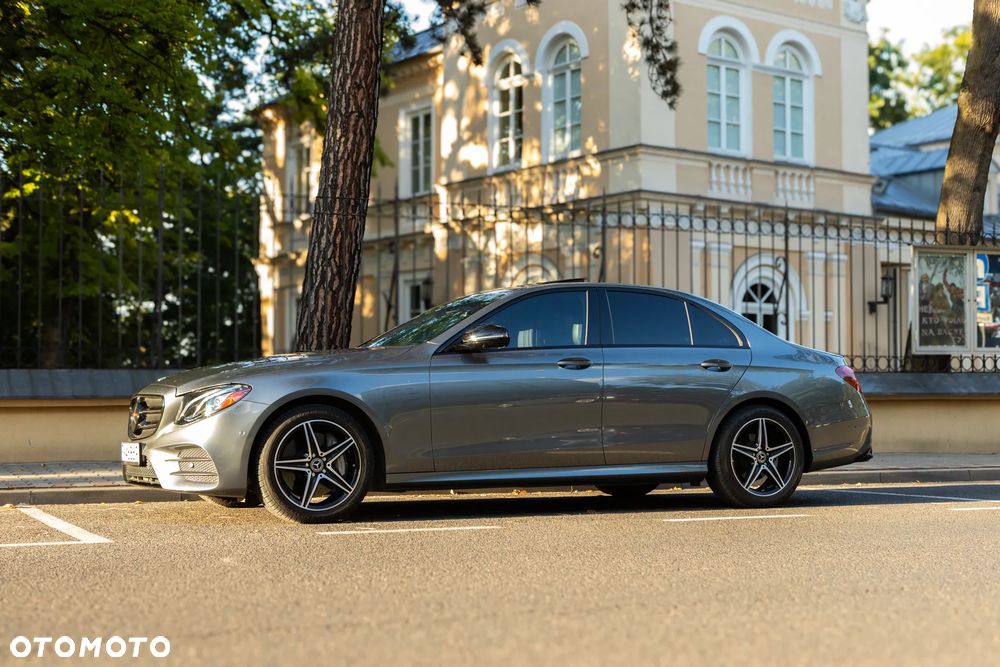 Mercedes-Benz Klasa E - 9
