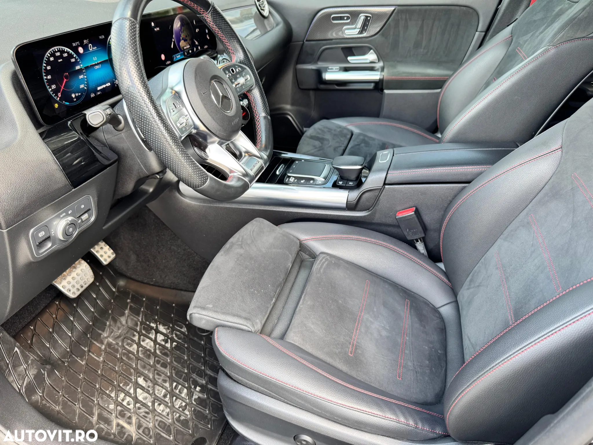 Mercedes-Benz GLA AMG 35 4MATIC - 14